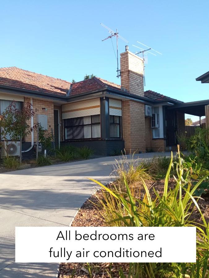 Sunny House - Melbourne Airport Home Bagian luar foto